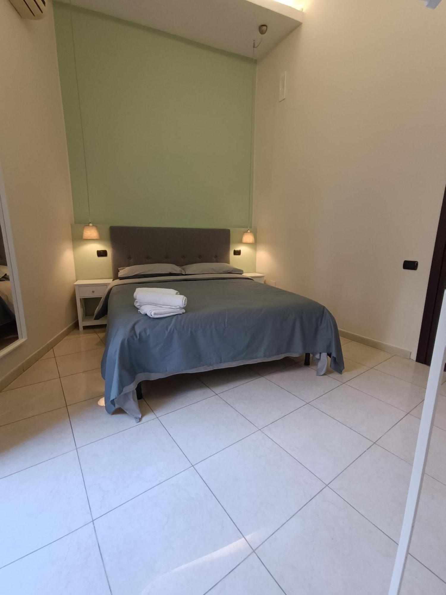 Residenza Geri - Suite And Home Napoli Centro Nápoles Exterior foto