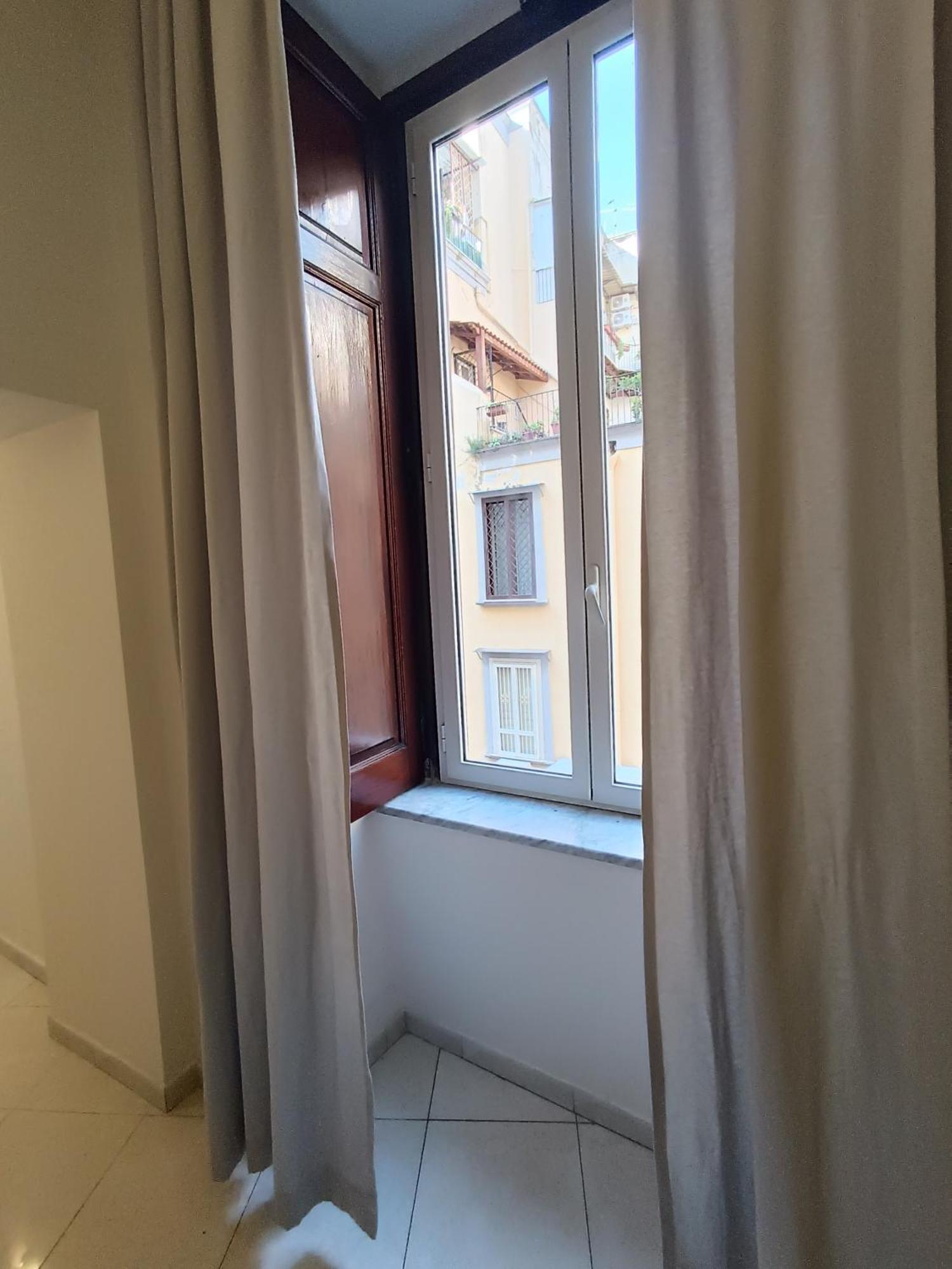 Residenza Geri - Suite And Home Napoli Centro Nápoles Exterior foto